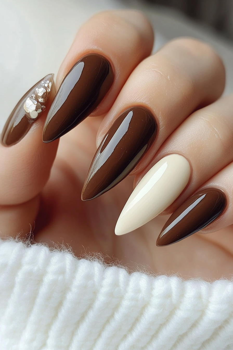 19. Clay and Cream (Brown Nail Design Ideas) - Brown Nail Design Ideas