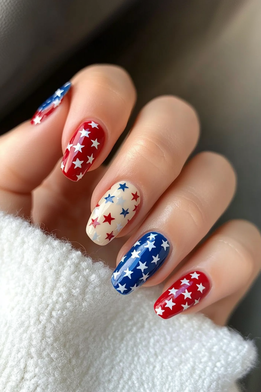 24. Simple Star Accents (July 4Th Nail Design Ideas) - July 4Th Nail Design Ideas