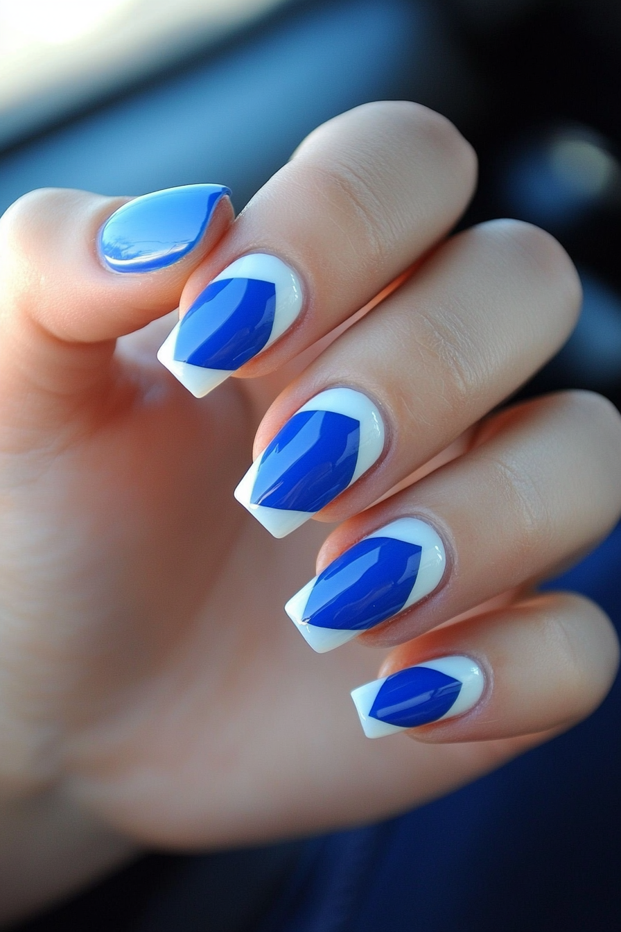 24. Bold Bordering (Blue And White Nail Design Ideas) - Blue And White Nail Design Ideas