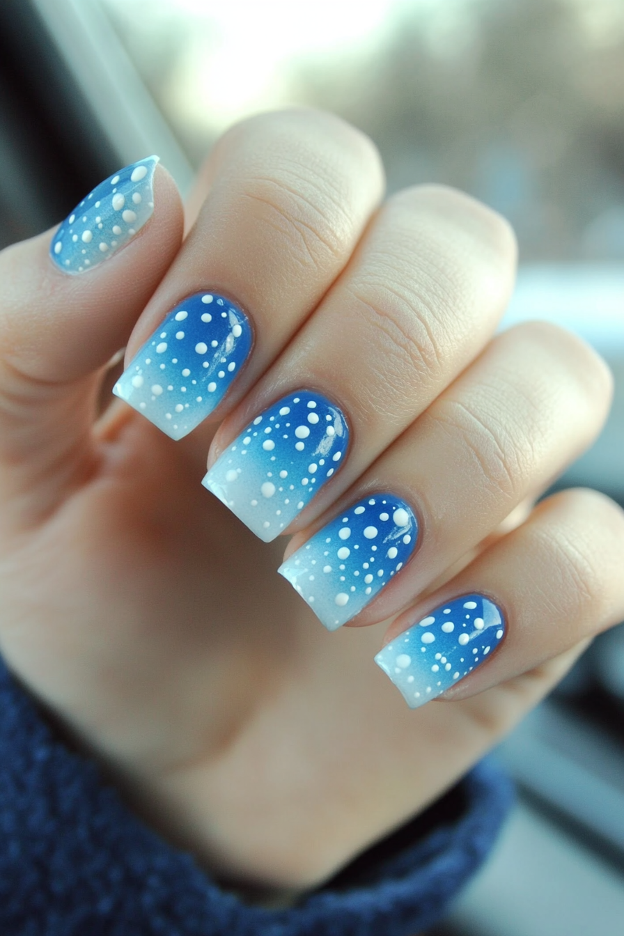 25. Gradient Points (Blue And White Nail Design Ideas) - Blue And White Nail Design Ideas